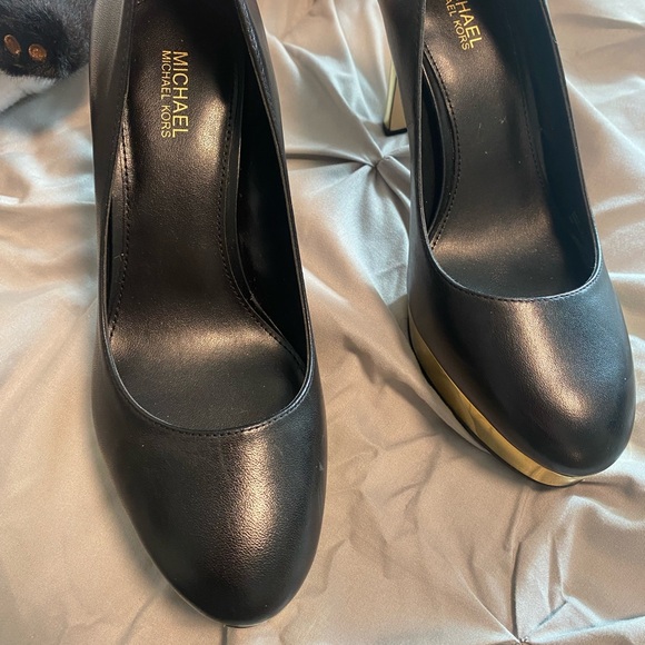 Michael kors, Chantal platform pump size 6 - Picture 2 of 11